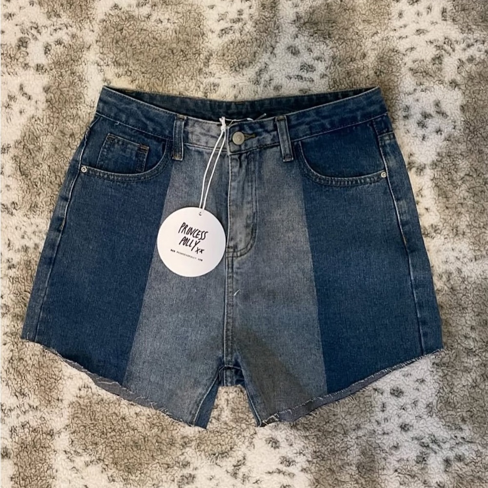 Brand new princess Polly two toned denim cut off shorts